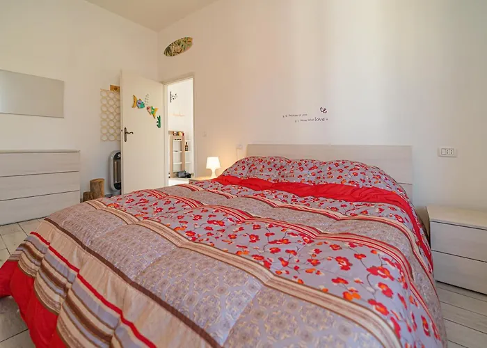 Carola's - Goelba Apartmán *